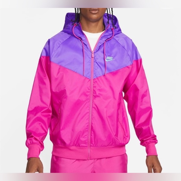 Nike Windrunner Jacket SmallMen